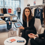 Strategia niskich cen w Reserved: Jak skutecznie obniżyć wartość koszyka?